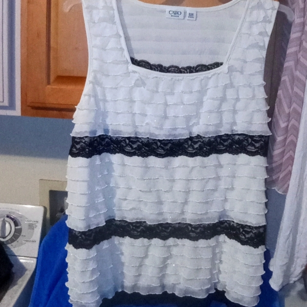 Cato ladies top 3/$10
